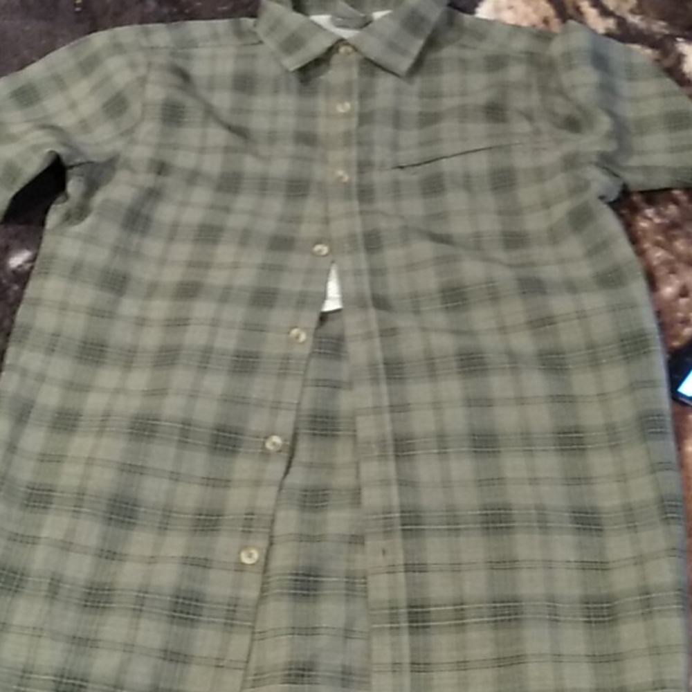 Short sleeve shirt